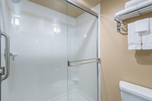 Holiday Inn Salina image 7